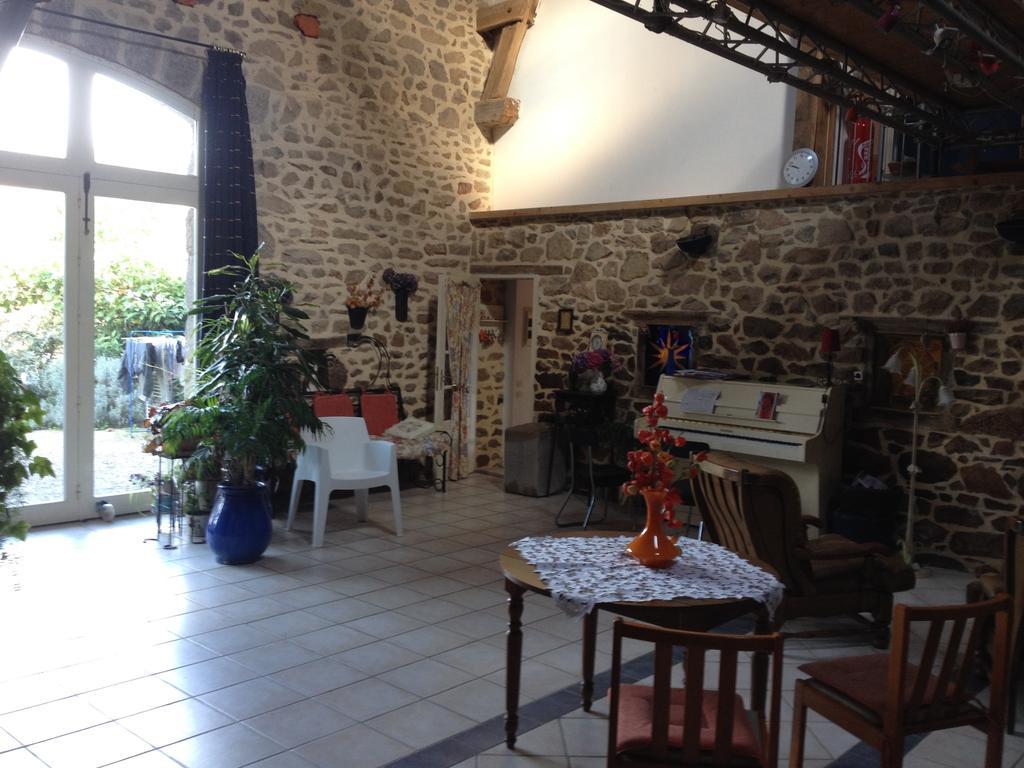 Le Pigeonnier De Quarre Bed & Breakfast Exterior photo